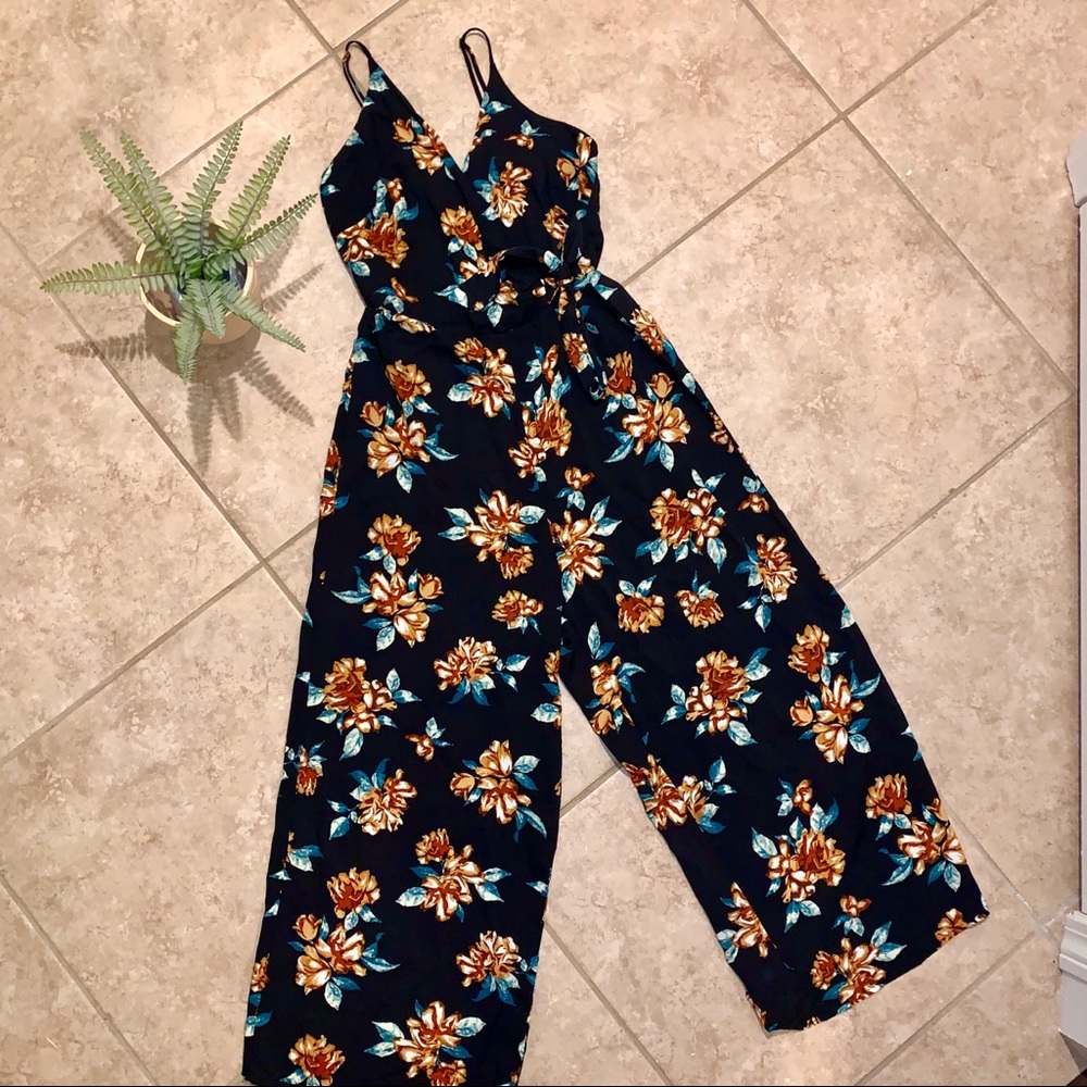 Floral Jumpsuit - Target, Small FOR Vperez019